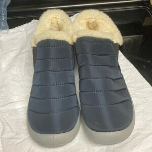 Cute boots size 10